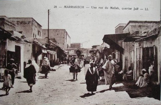 L'HISTOIRE DES BERBERES ET DES JUIFS AU MAROC File.php?52,file=212978,filename=Marrakech_une_rue_du_mellah