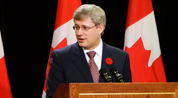 Le très honorable Stephen Harper Premier ministre du Canada durant son  discours contre l\'Antisémitisme Ottawa 08 Nov.2010.jpg