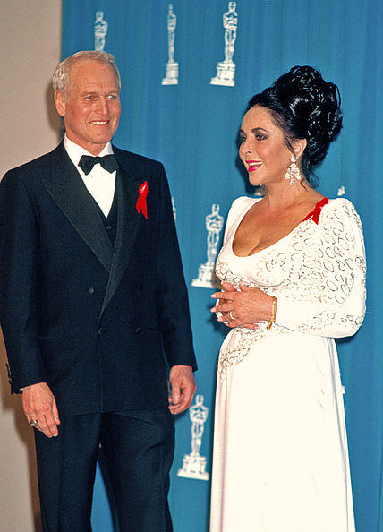Paul Newman et Elizabeth Taylor, deux grands amis, soirée de gala.jpg