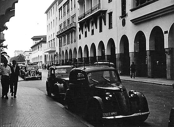 1.Rabat, Avenue Dar el Makhzen,plus tard Mohammed V en 1954.jpg