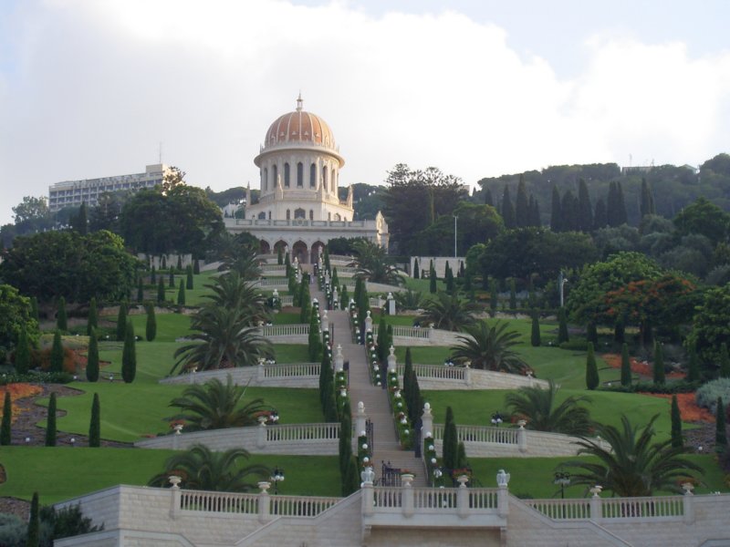 Haifa-Bahai_world_center_front.jpg