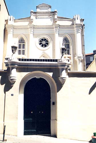 Synagogue Italienne Istanbul.jpg