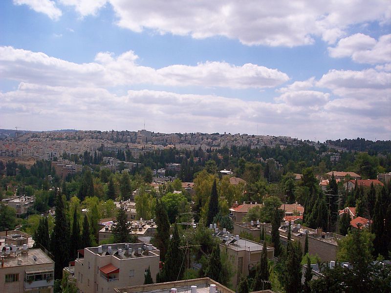 Jerusalem, au fond Kirriat Hayovel pres du Mont Herzl.jpg