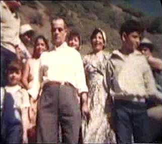 Elie , papa et famille ourika le saint en Aout 1959.JPG