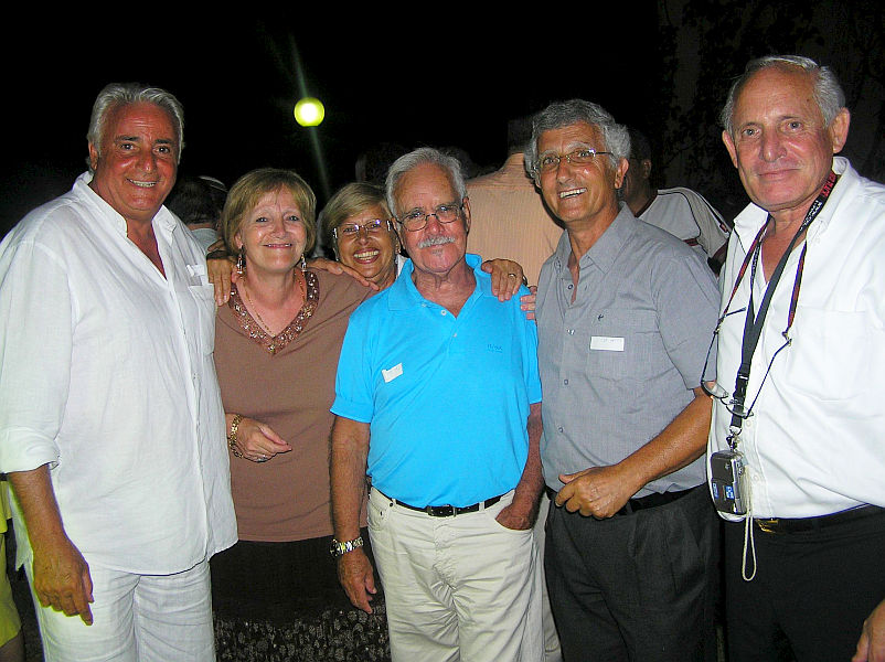 Loulou et toute sa bande d\'anciens de rabat-Sale a leur reunion de Kfar saba , Aout 2007..yahsra les belles retrouvailles.jpg