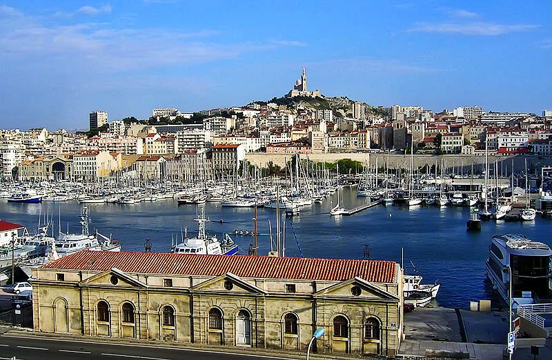 Vieux_port_de_Marseille wikipédia.jpg