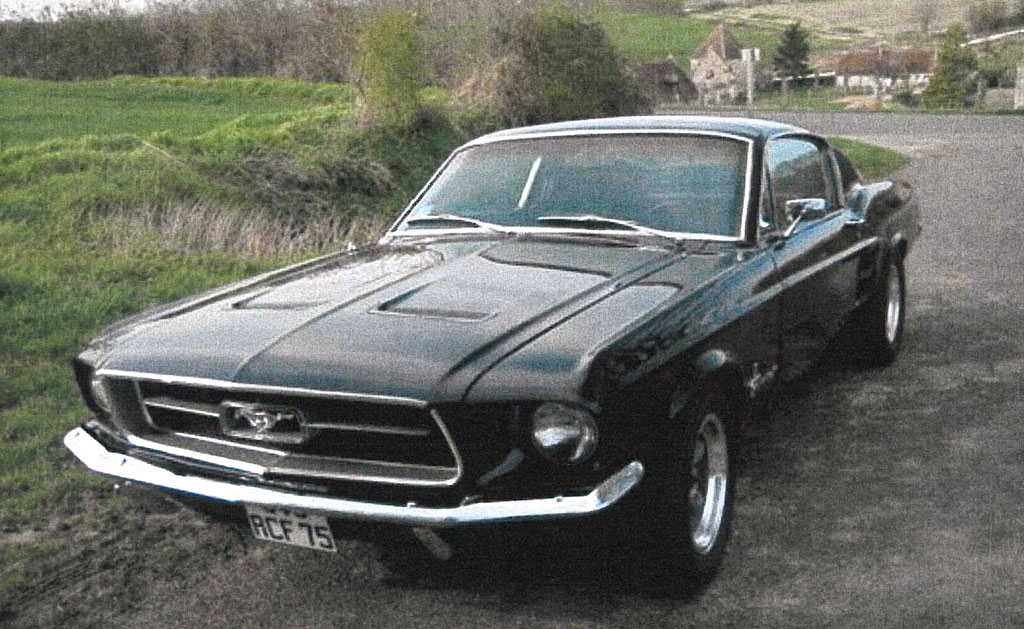 Ford Mustang 1967.jpg