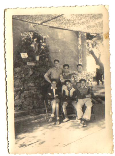1947 La Chapelle Grotte.jpg
