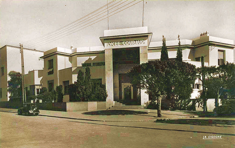 Le Lycee Gouraud , en haut de l\'avenue du chellah a Rabat autour du debut 1950.jpg