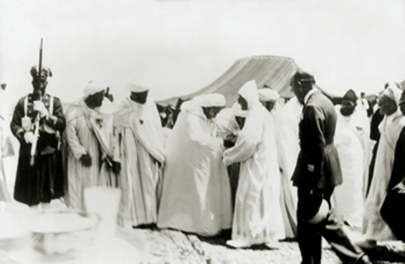 LA visite de mohamed v à mzedgha jorf en 1946 le sultan cher  LYOUSSI.jpg