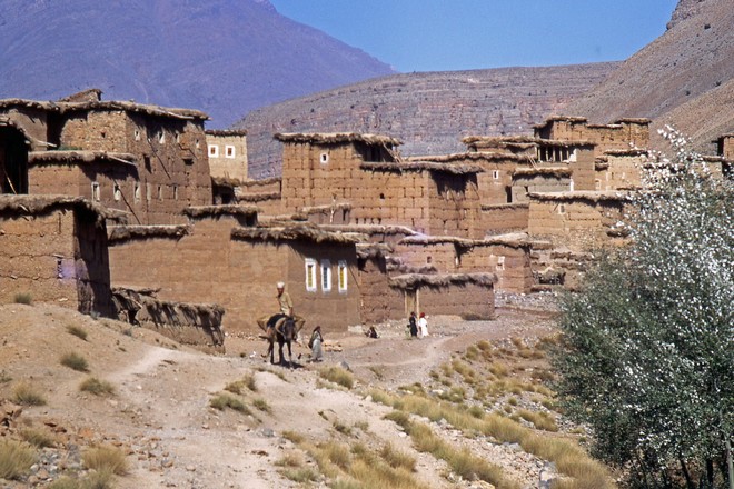 344-Maroc-Village berbère typique.jpg
