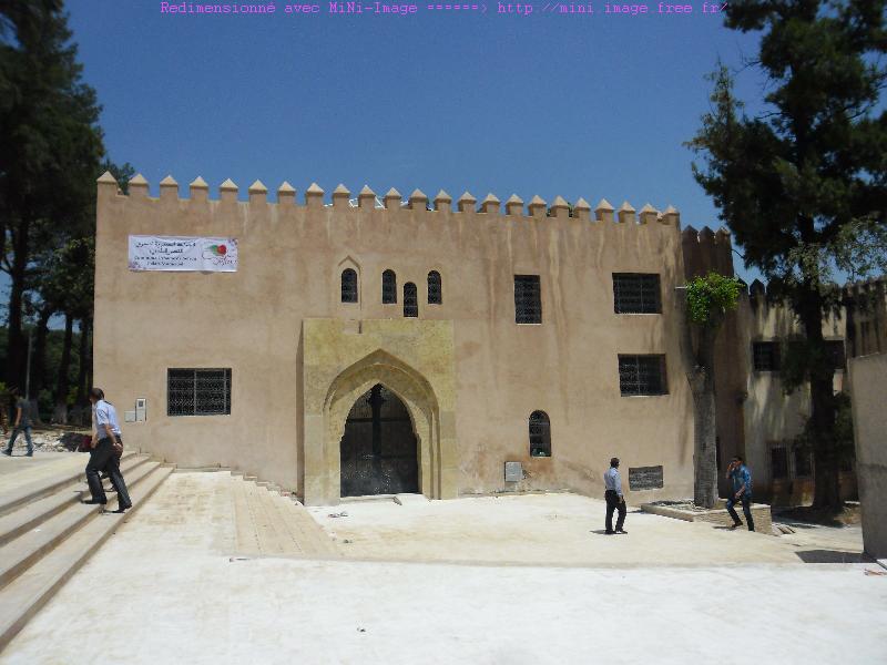 Sefrou-Palais municipal 01 Ancienne Rés-MiNi. Juge Omar-MiNi.jpg