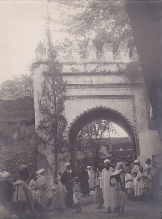 SEFROU 1930 BAB MARBAA FETE DES CERISES.JPG