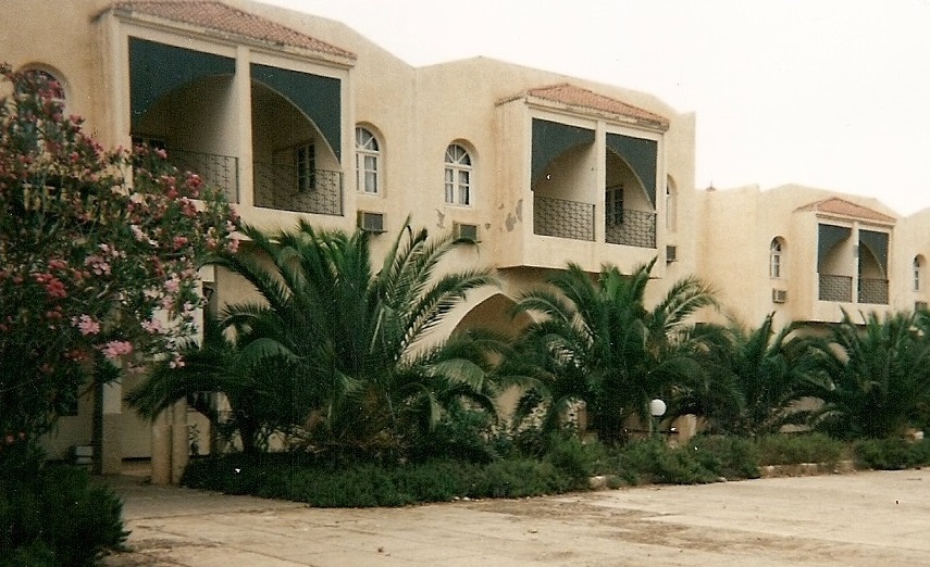 Mai 96  Hotel xx à la sortie de KTadla, sur la route de Ksiba  0001.jpg