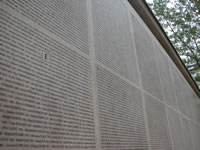 Mur des noms ,Paris, memorial de la Shoa.jpg