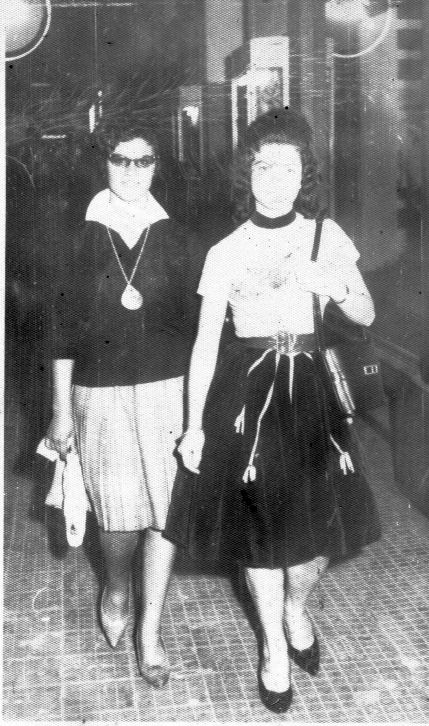 Georgette et Clotilde a Rabat , fin des annees 1950\'s.jpg
