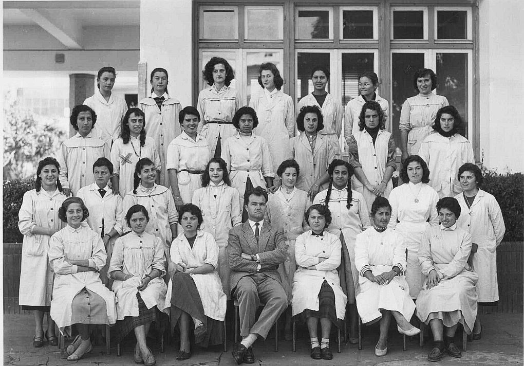 Rabat Lycee de Jeunes Filles ,2eme5 anneee scolaire 1957-1958.jpg