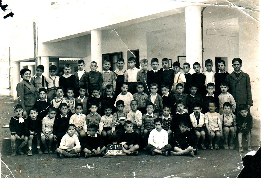 A Sale, ecole alliance classe de C.P.1 annee scolaire 1952-1953.jpg