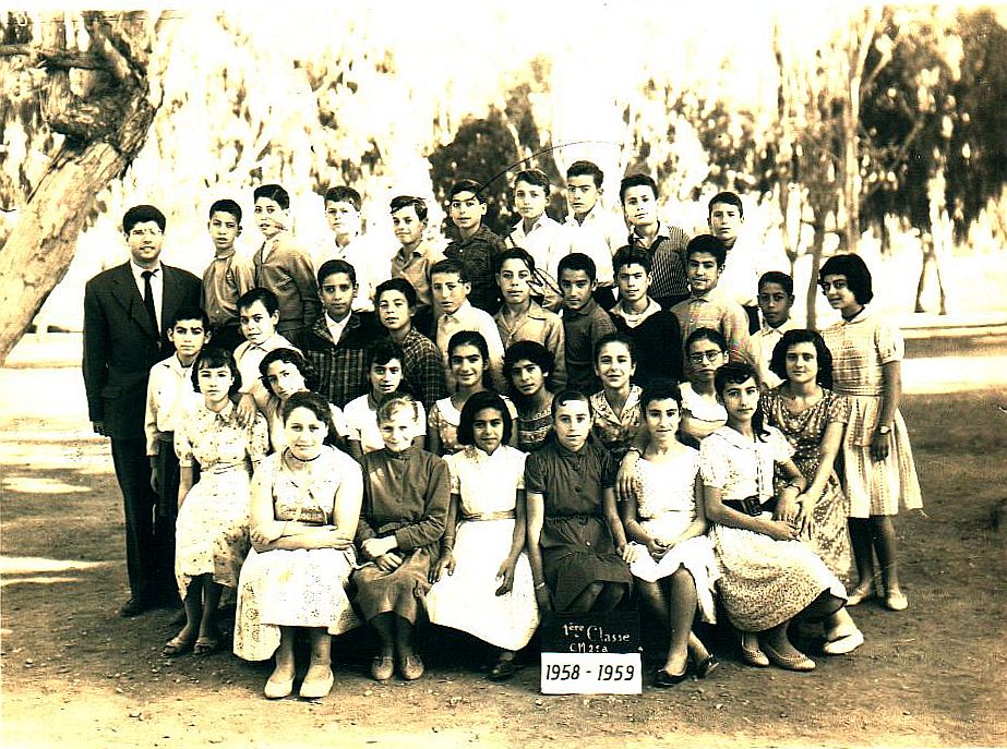 Sale ecole AIU 1ere classe.C.M.2 , annee scolaire 1958-1959.jpg