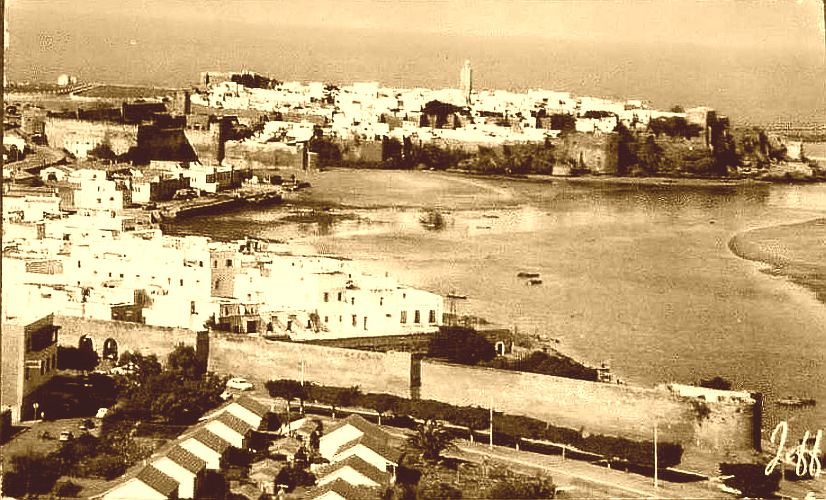MAROC RABAT Kasbah des Oudaia annee 1960 fond du mellah et blvd et fleuve, sépia.jpg