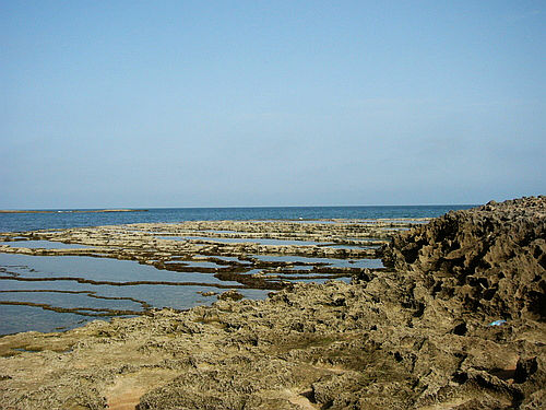 Plage des contrebandiers pres de Temara.jpg