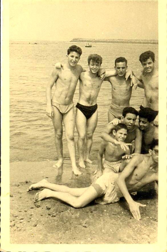 Plage de Sale, Amzallag, Jacky Amiel,Jacques- Charles et Raphy Cohen, Jojo et Sylvain Benarhoch,,,1950's.jpg
