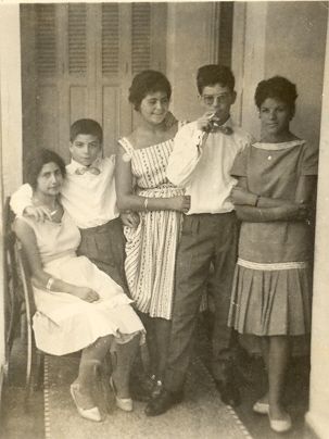 Bar Mitsvah elie et maurice cohen 1961, avec Clotilde et cousins , famille.jpg