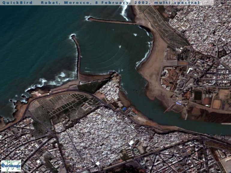 photo de Rabat Sale, l\'embouchure , les plages , prise du satellite.5.jpg