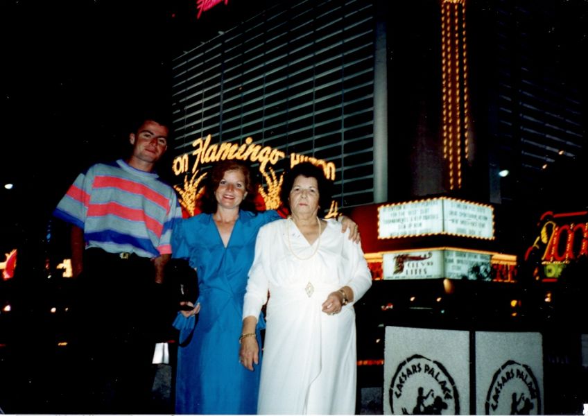 Georgette,son fils Dane et  Maman a Las Vegas.jpg