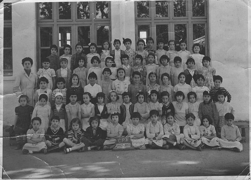 AC.Ecole de l\'AIU Filles Rabat, Cours Preparatoire 1952-53.jpg