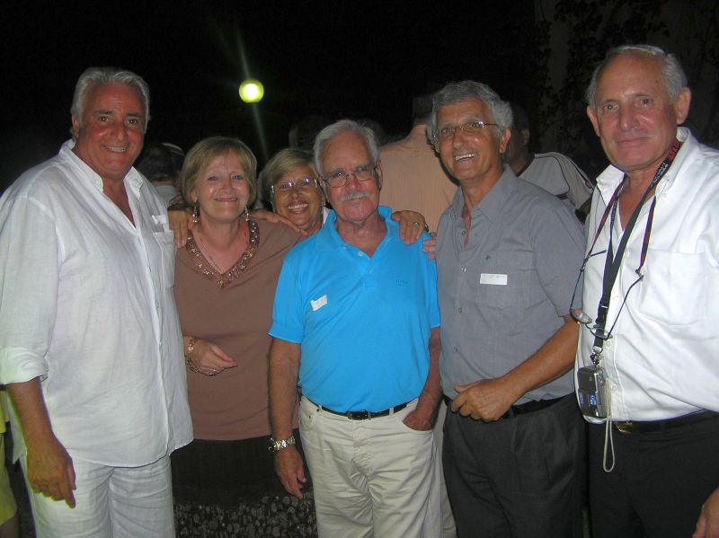 1.Loulou et toute sa bande d\'anciens de rabat-Sale a leur reunion de Kfar saba , Aout 2007.jpg